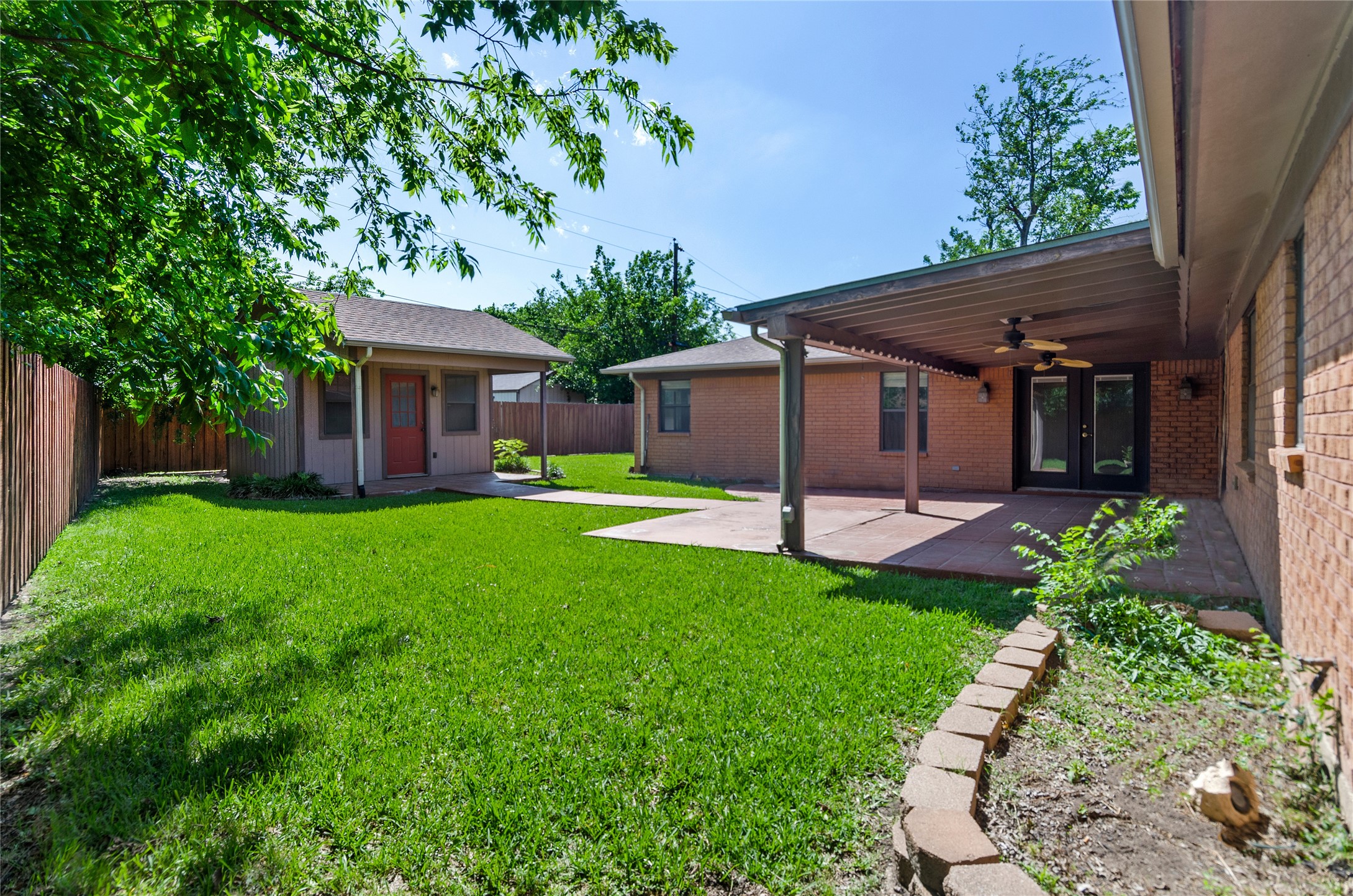 509 NW Mound Street Burleson TX 76028