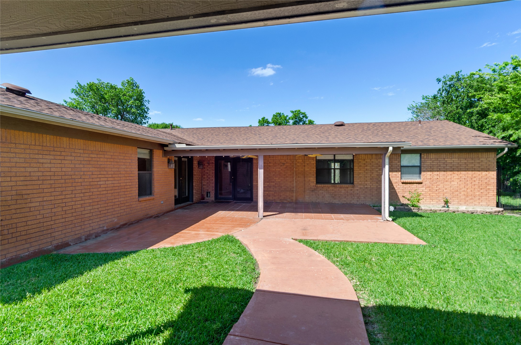 509 NW Mound Street Burleson TX 76028