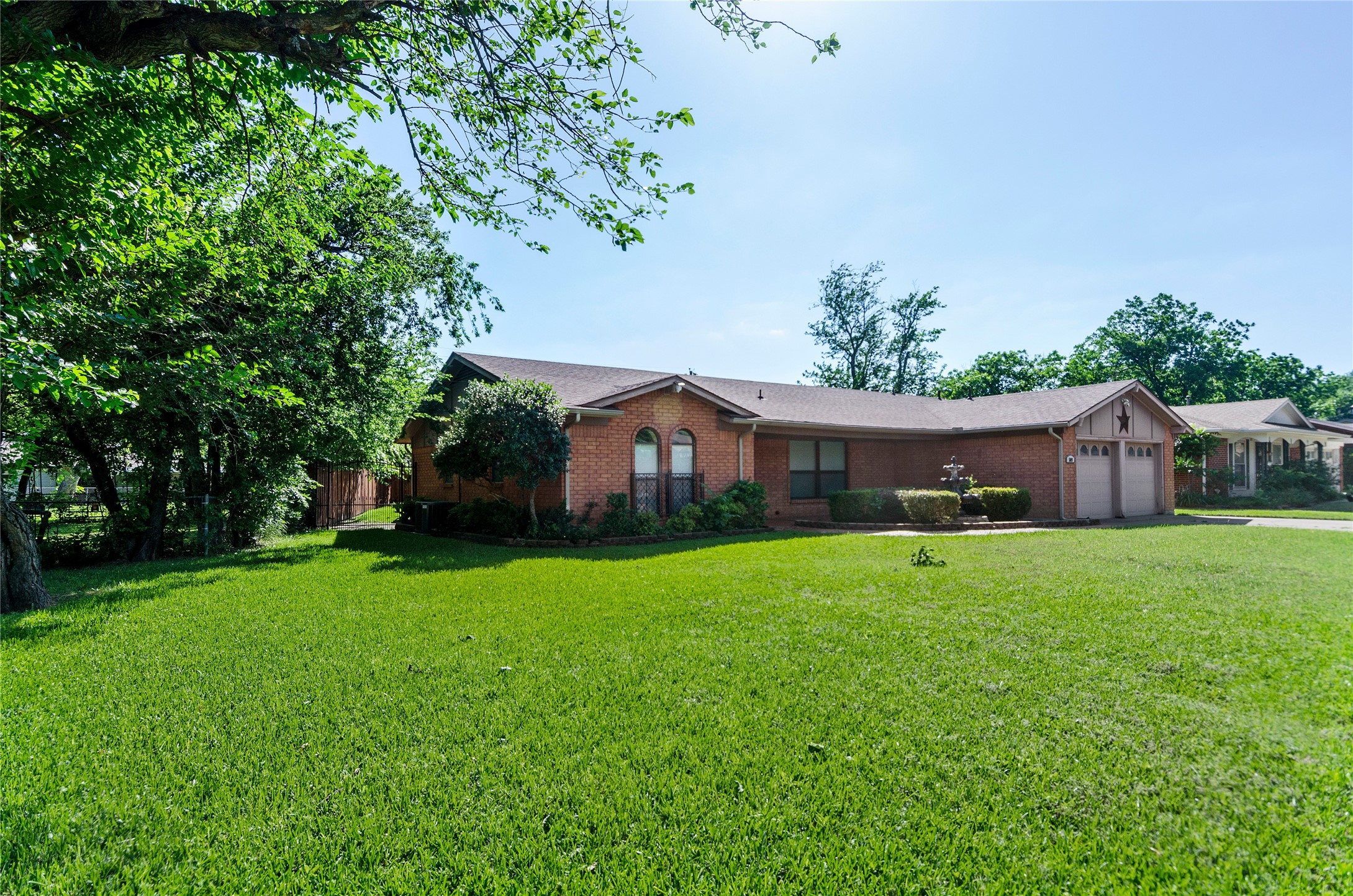 509 NW Mound Street Burleson TX 76028