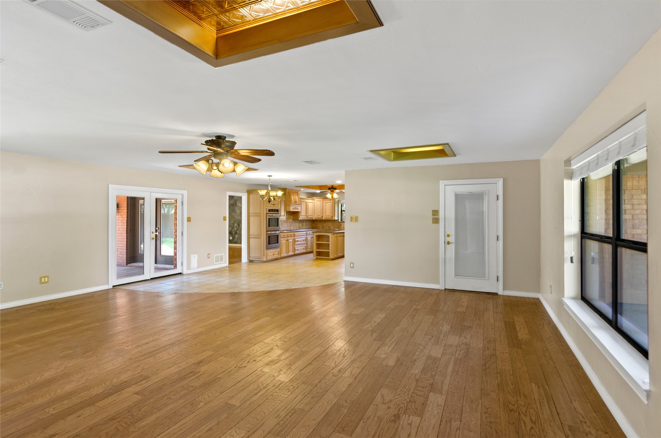 509 NW Mound Street Burleson TX 76028