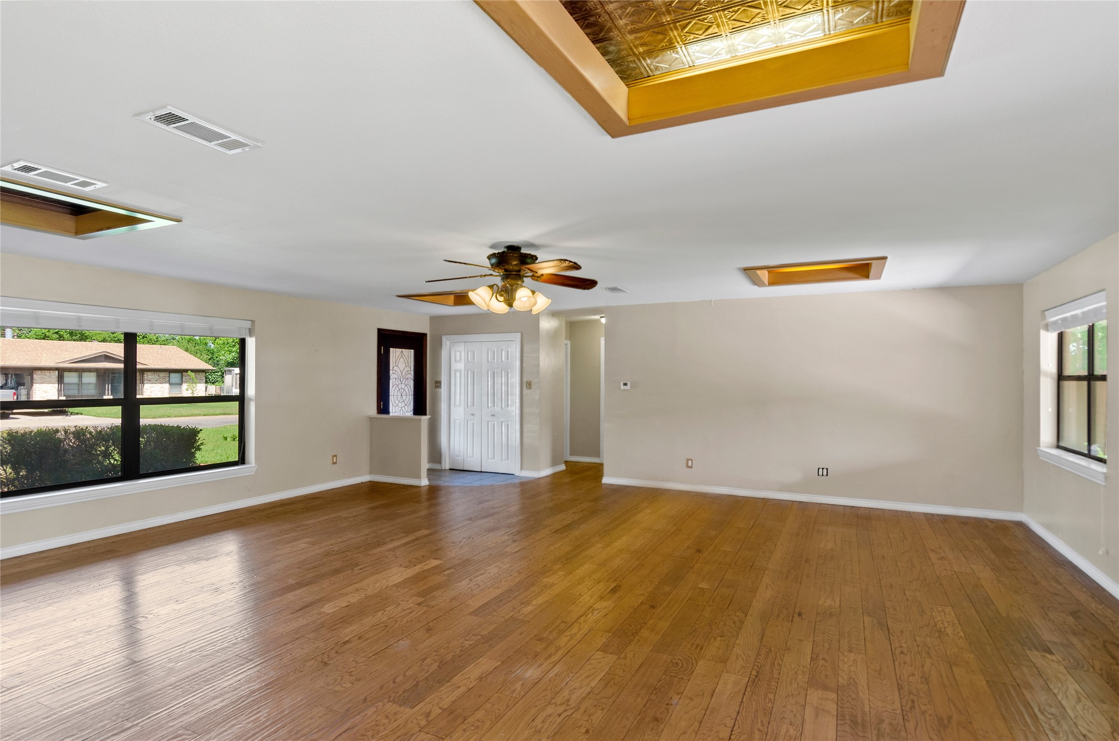509 NW Mound Street Burleson TX 76028