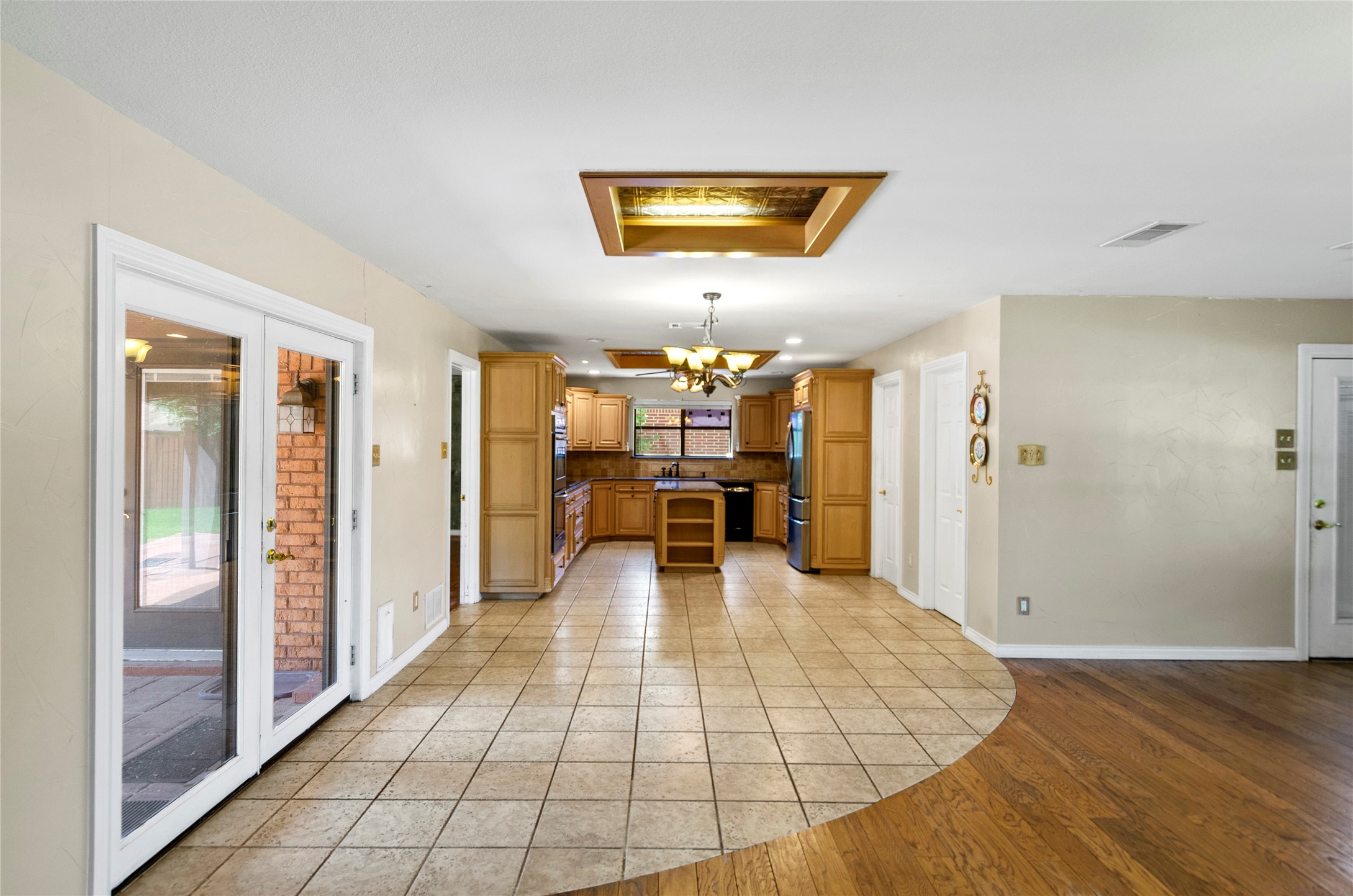 509 NW Mound Street Burleson TX 76028