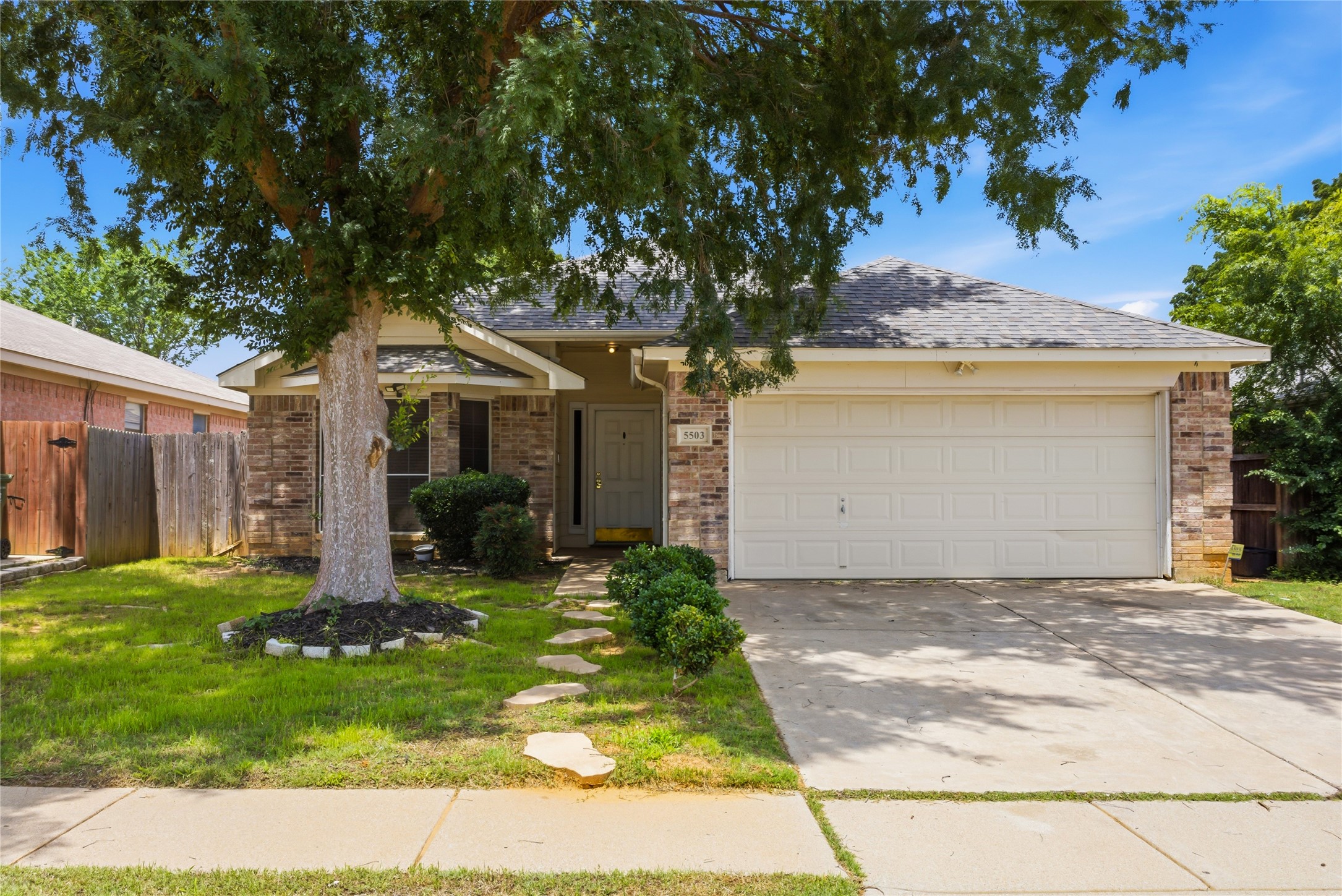 5503 Alta Verde Circle Arlington TX 76017