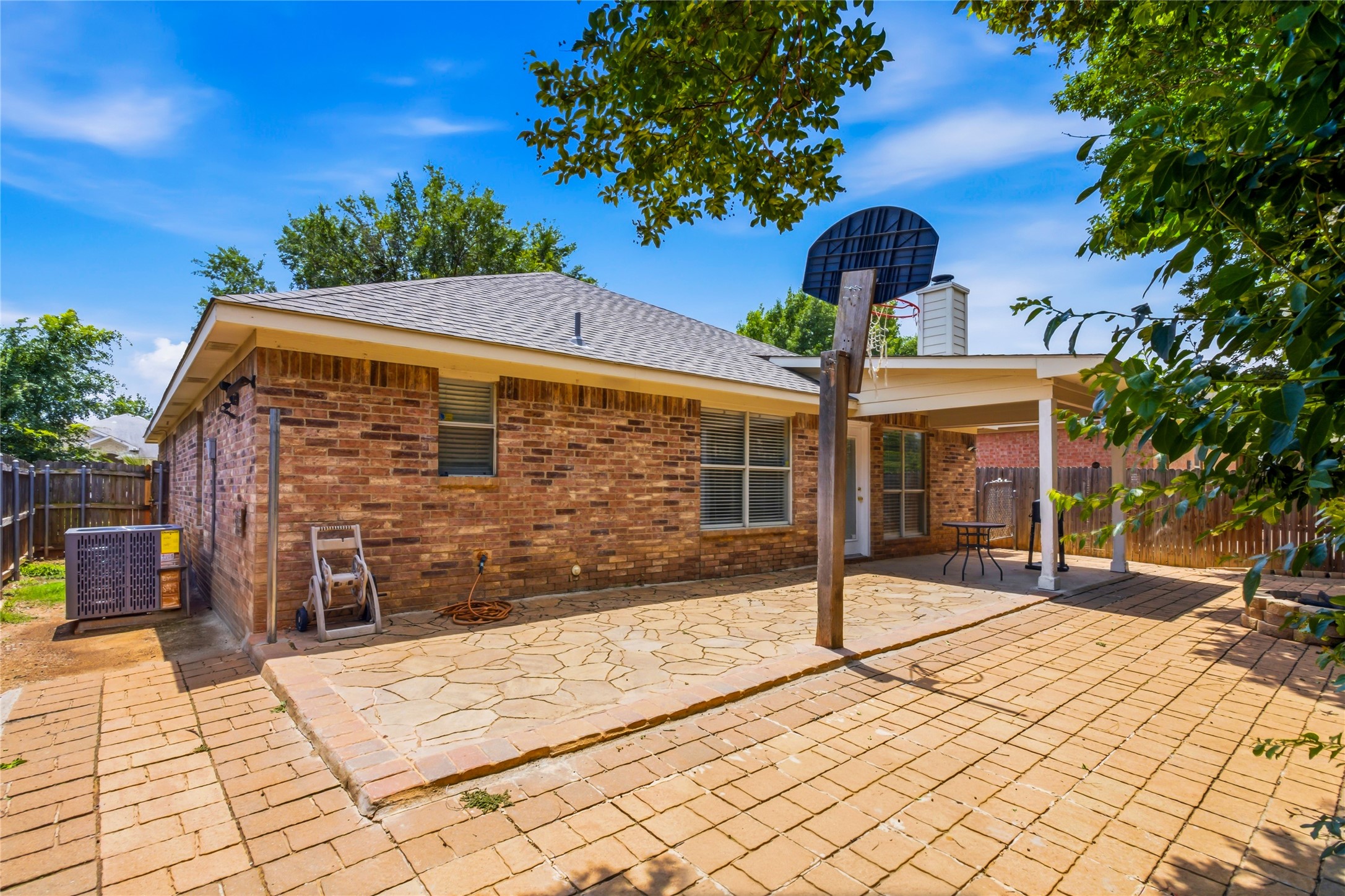 5503 Alta Verde Circle Arlington TX 76017