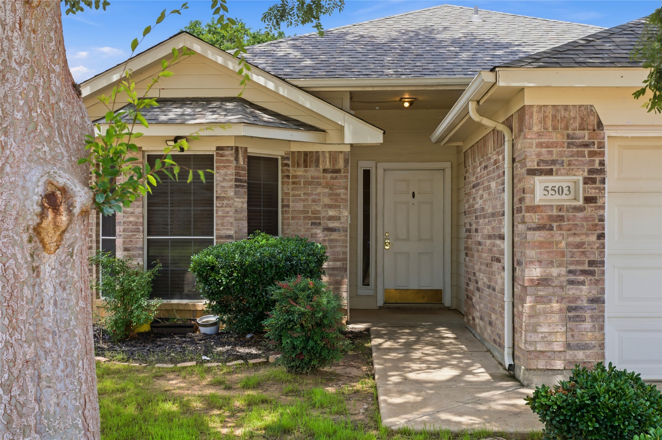 5503 Alta Verde Circle Arlington TX 76017