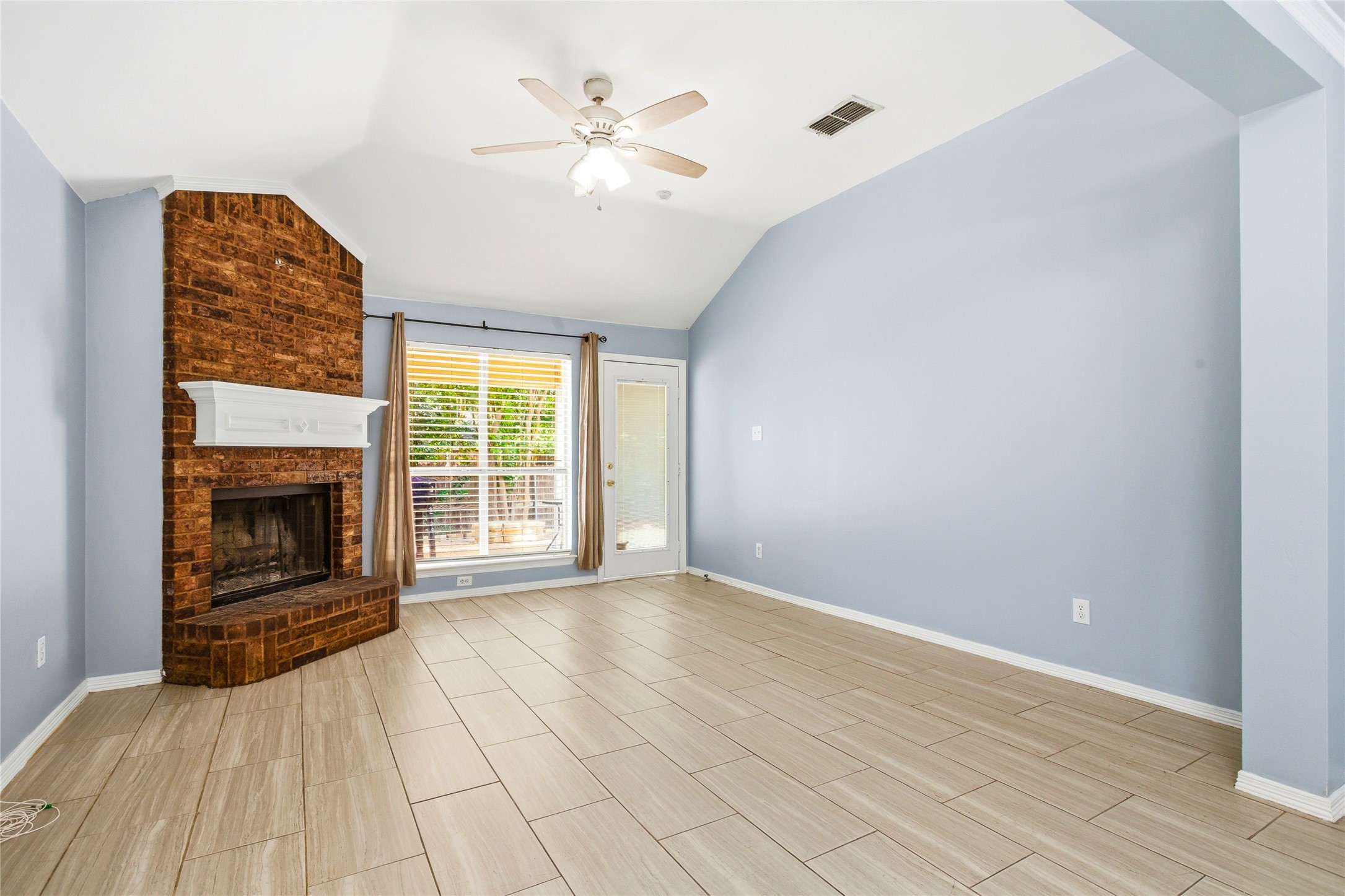 5503 Alta Verde Circle Arlington TX 76017