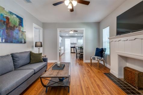 1122 Berkley Avenue Dallas TX 75224