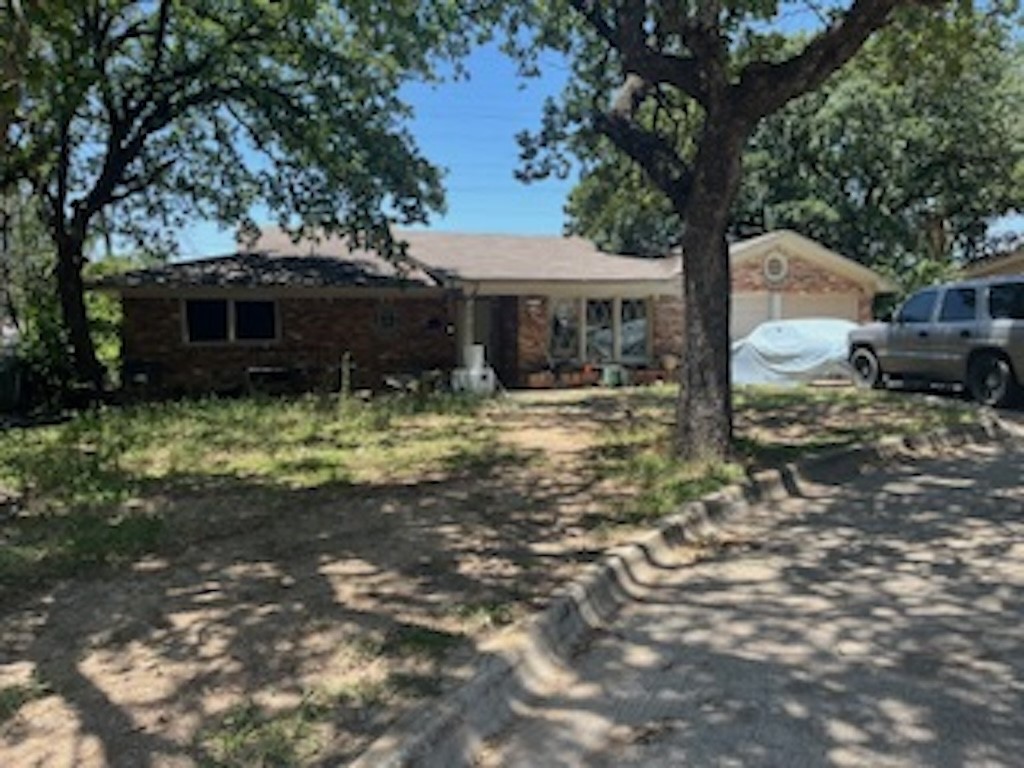 1412 Grantland Circle Fort Worth TX 76112