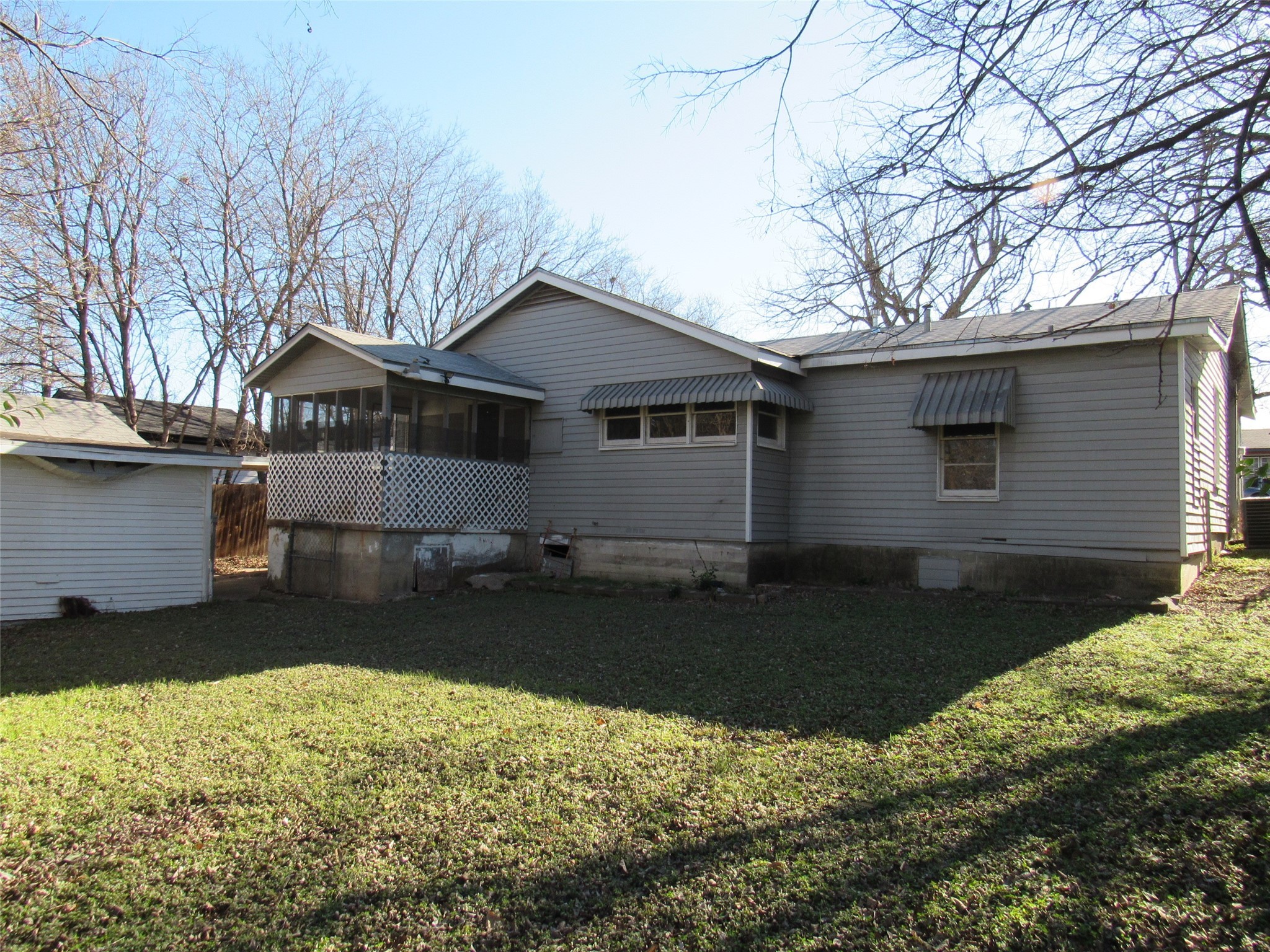 3807 Beverly Drive Beverly Hills TX 76711