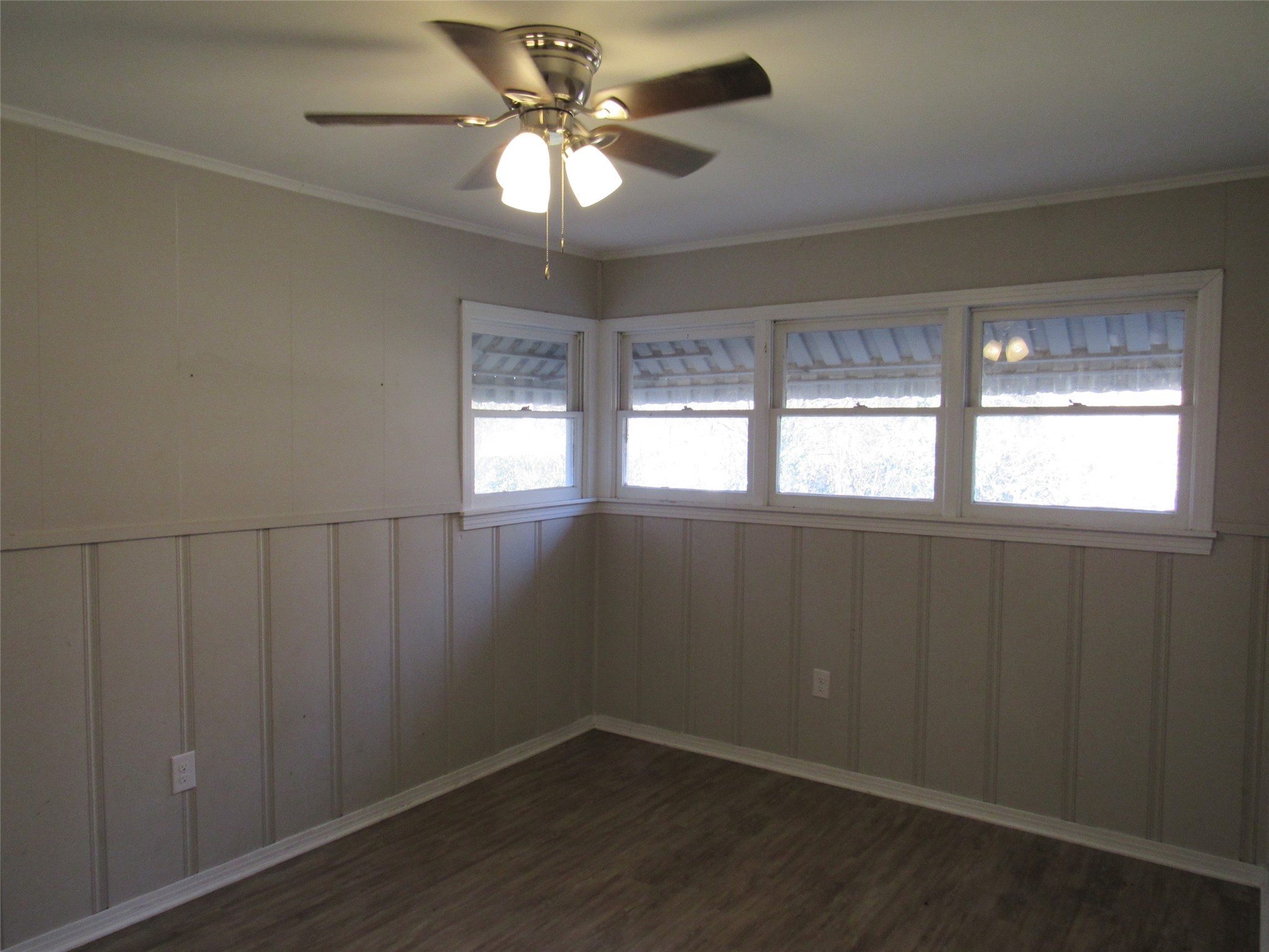 3807 Beverly Drive Beverly Hills TX 76711