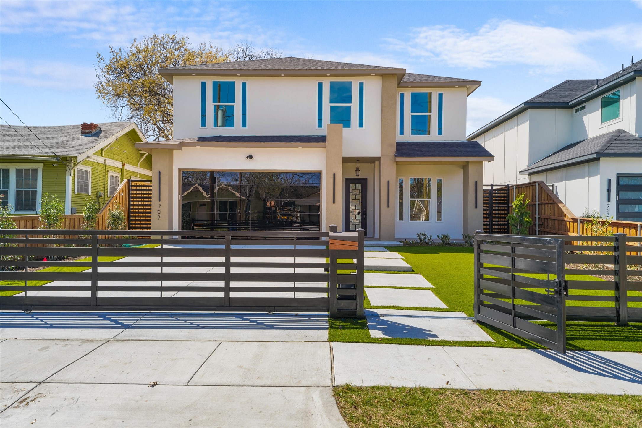 707 Buckalew Street Dallas TX 75208