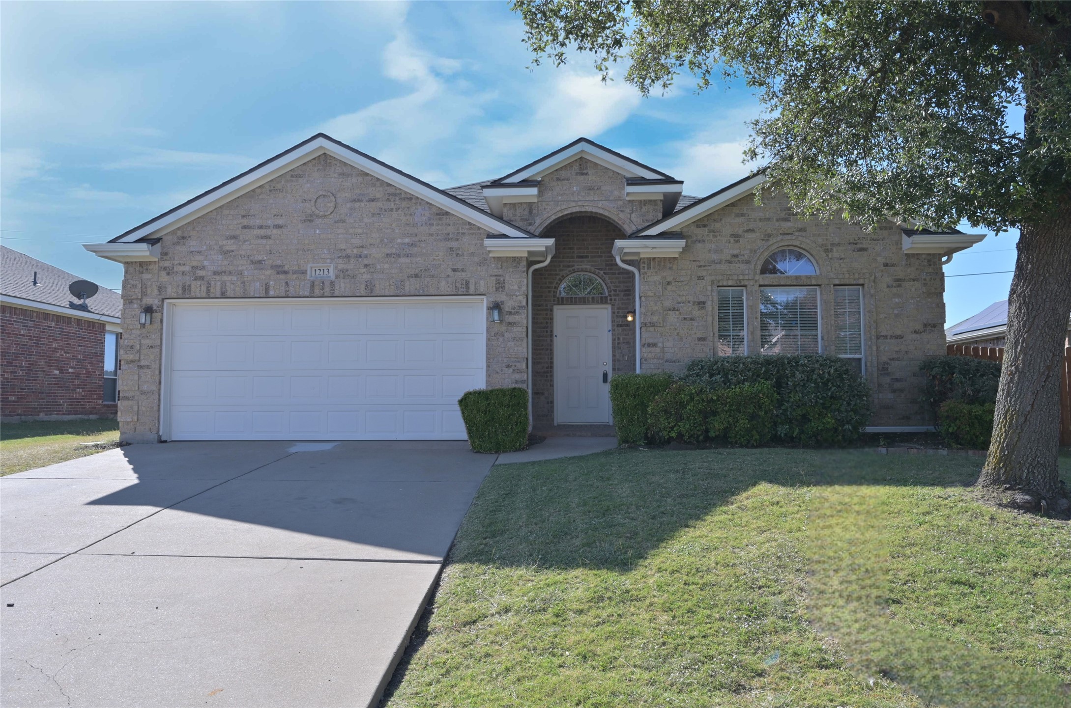 1213 Spanish Moss Drive Burleson TX 76028