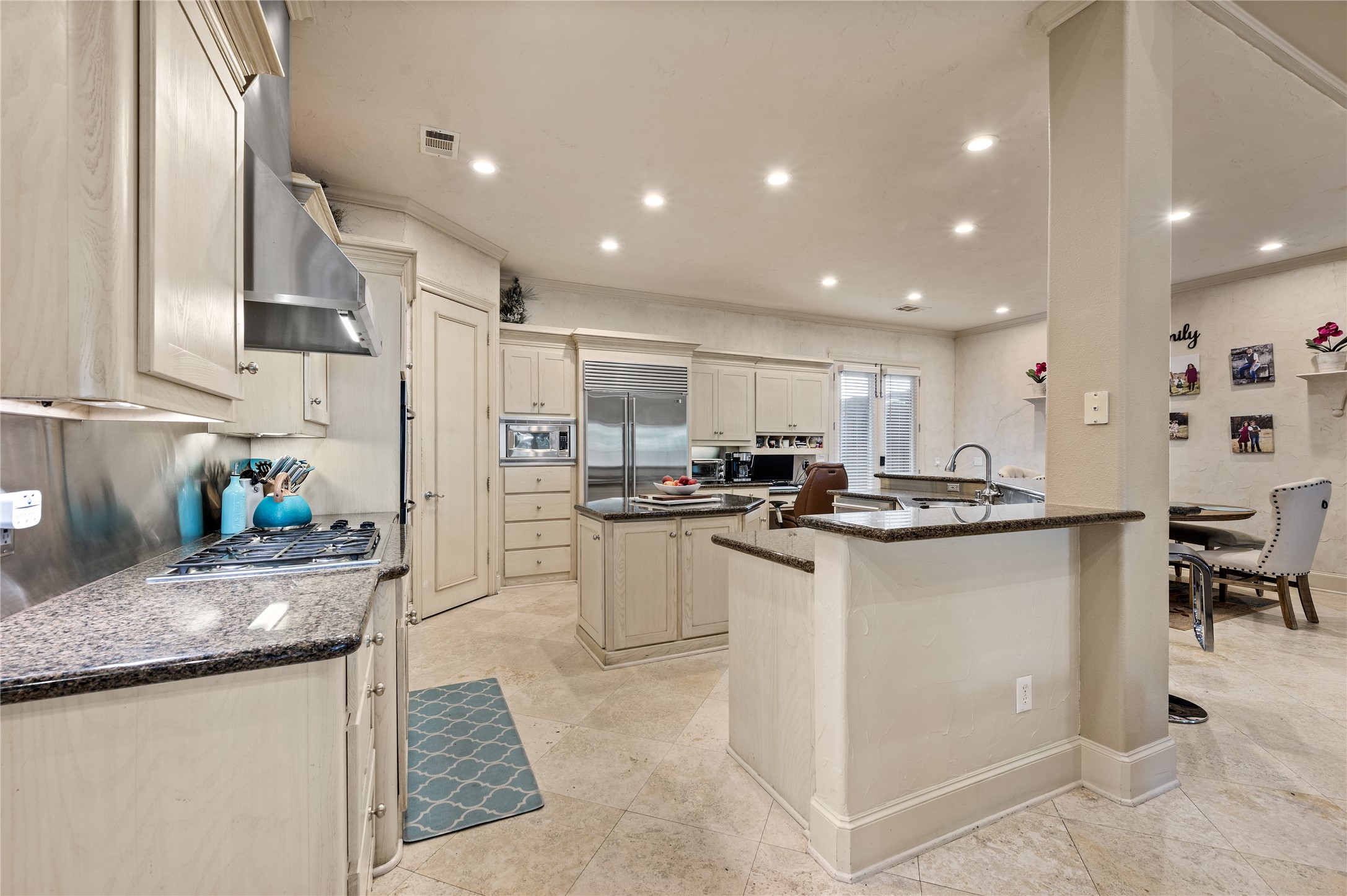 4847 Holly Tree Drive Dallas TX 75287
