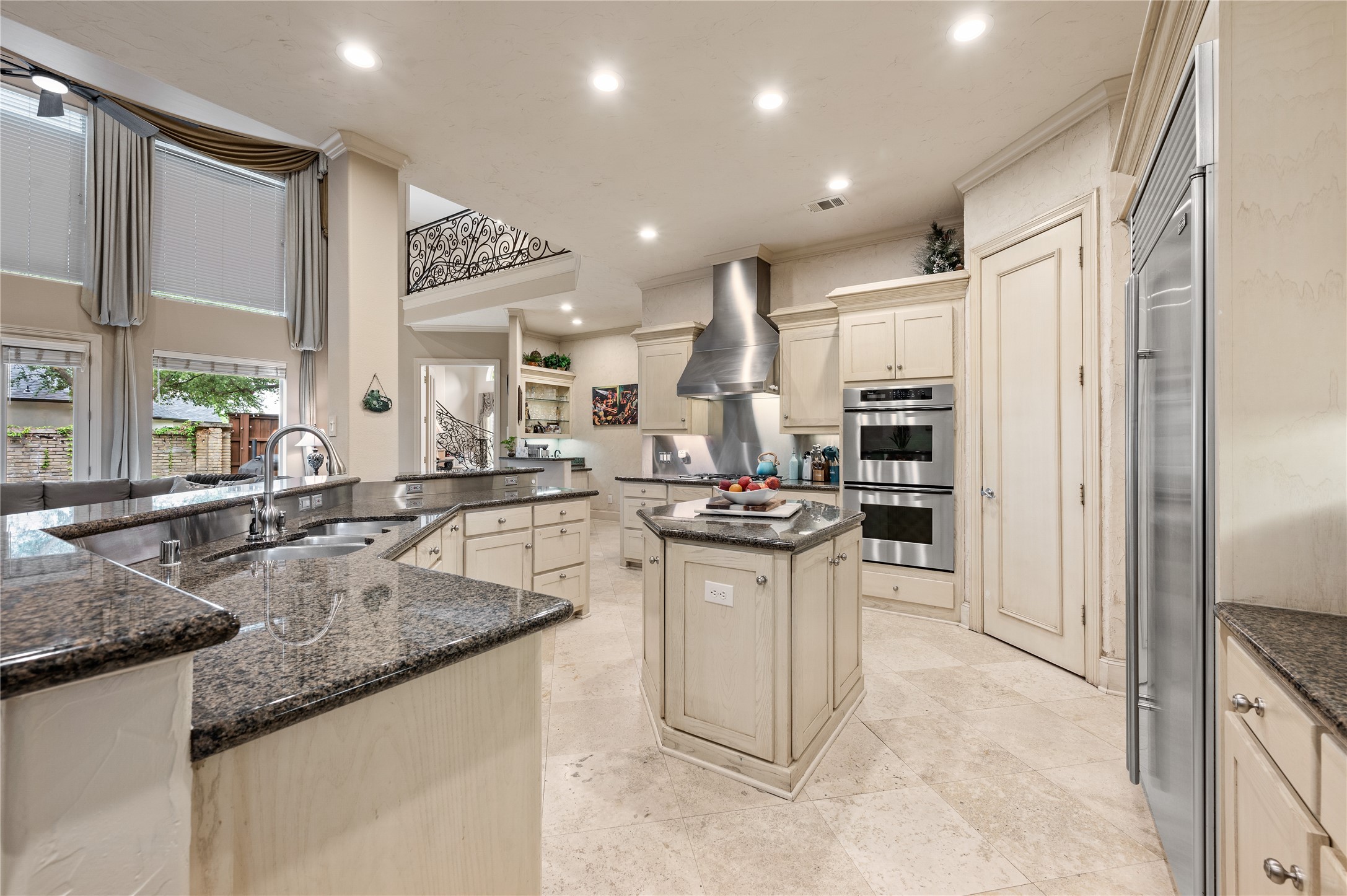 4847 Holly Tree Drive Dallas TX 75287