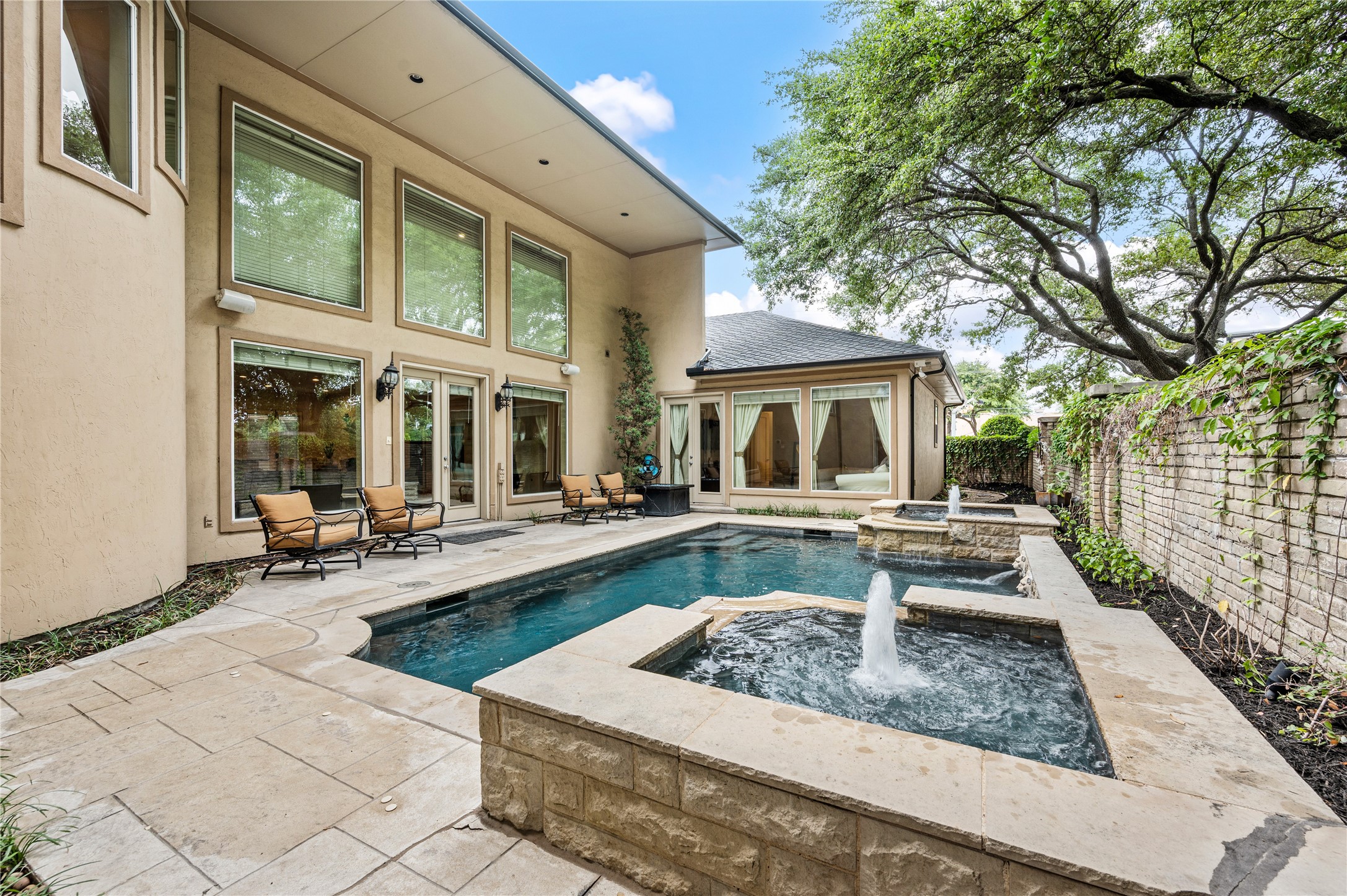 4847 Holly Tree Drive Dallas TX 75287