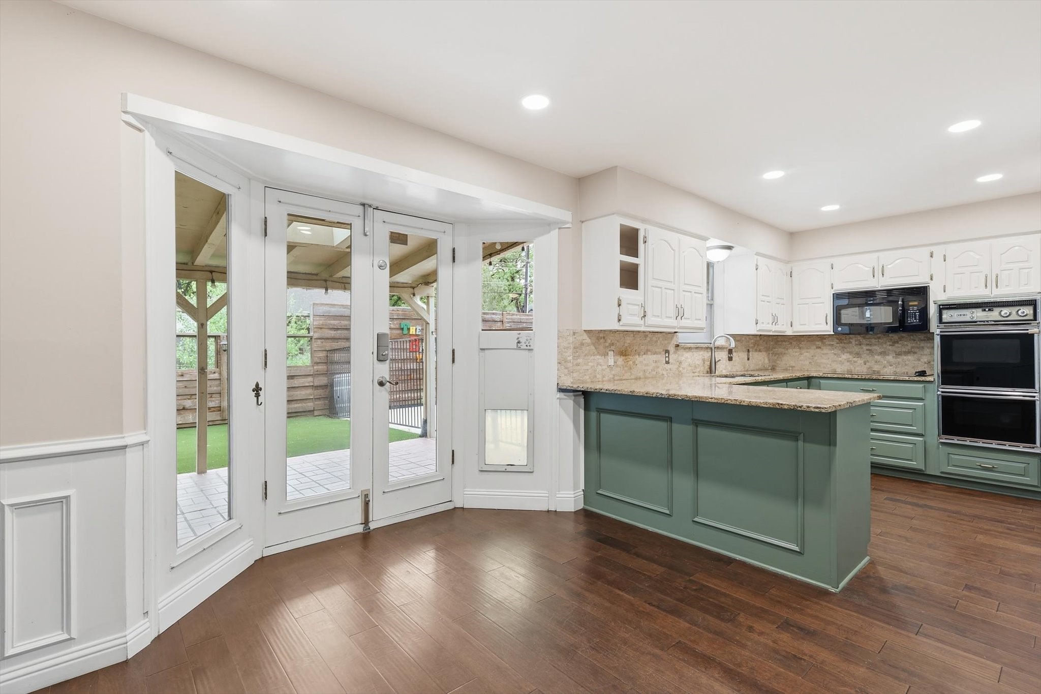 508 Country Green Lane Arlington TX 76011