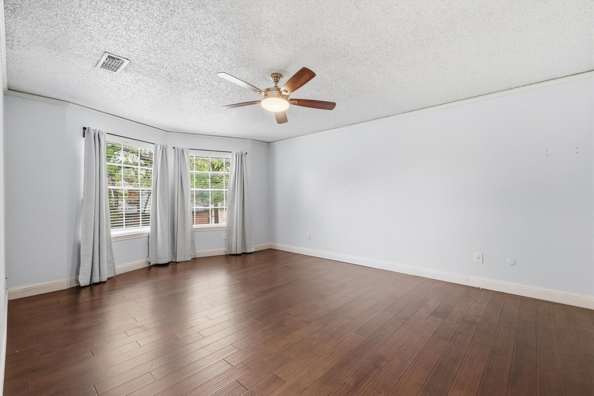 508 Country Green Lane Arlington TX 76011