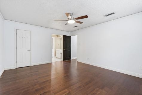 508 Country Green Lane Arlington TX 76011