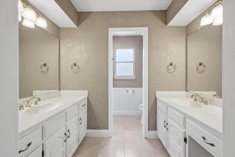 508 Country Green Lane Arlington TX 76011
