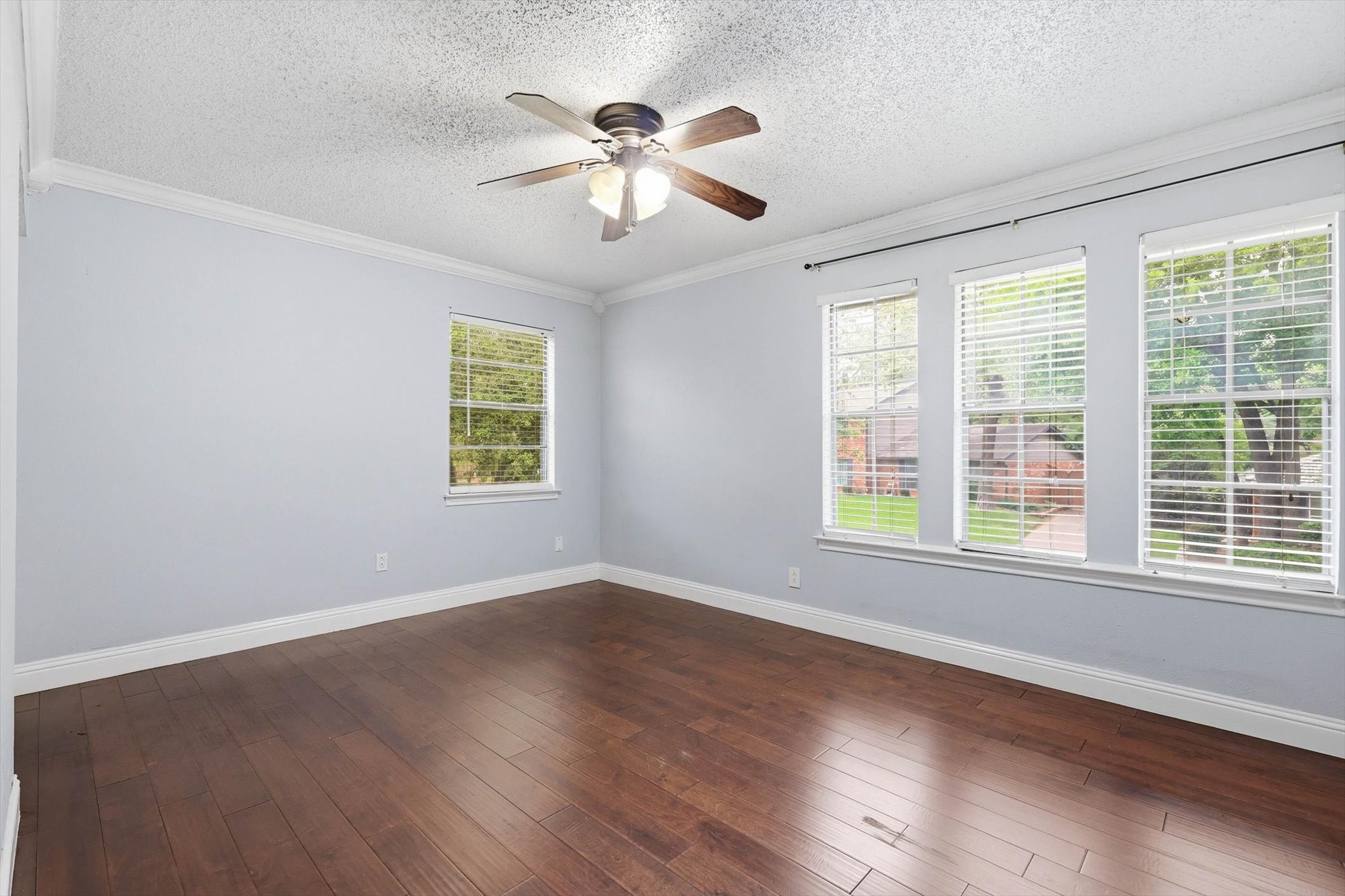 508 Country Green Lane Arlington TX 76011