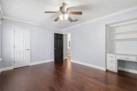 508 Country Green Lane Arlington TX 76011