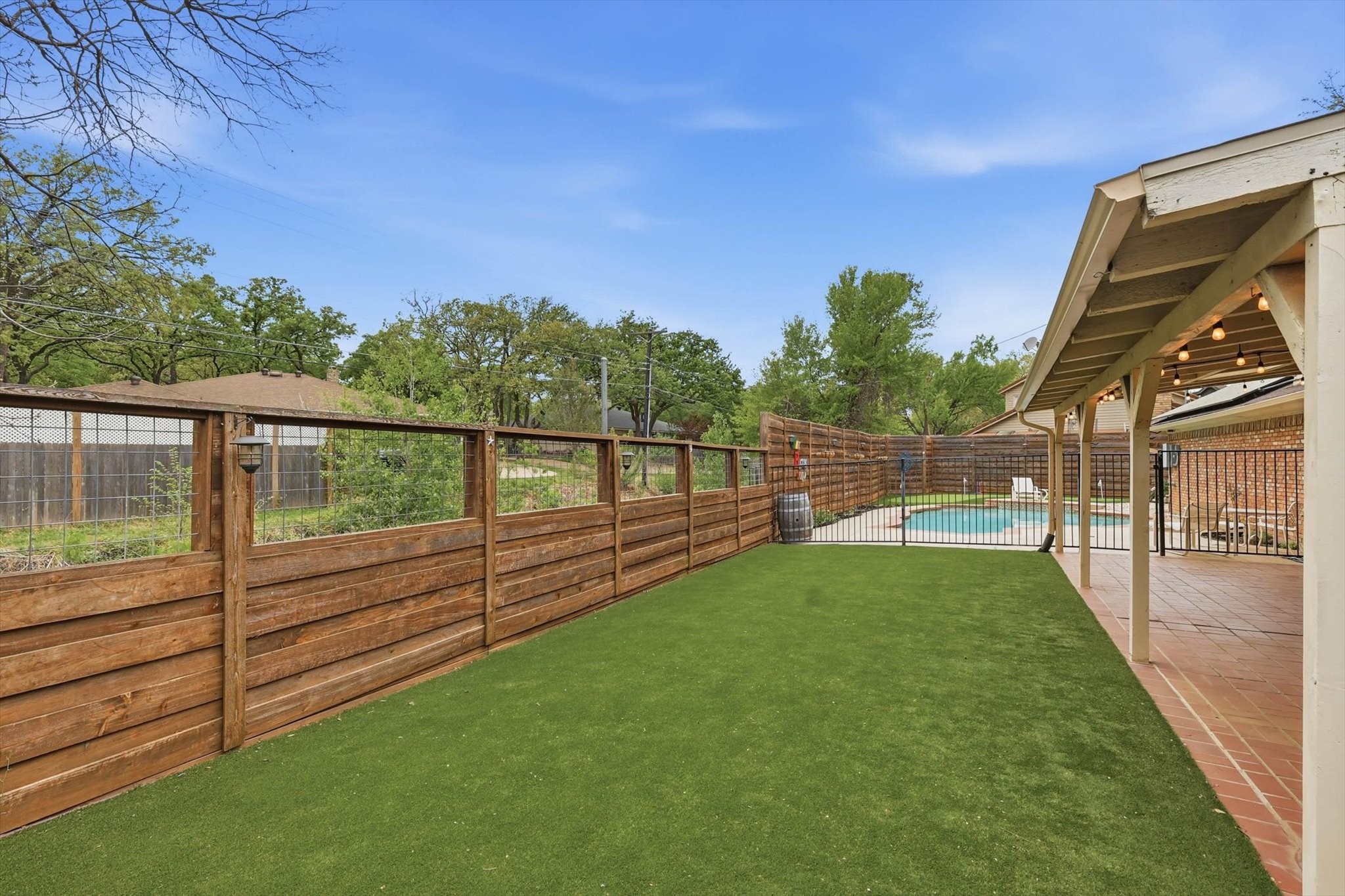508 Country Green Lane Arlington TX 76011