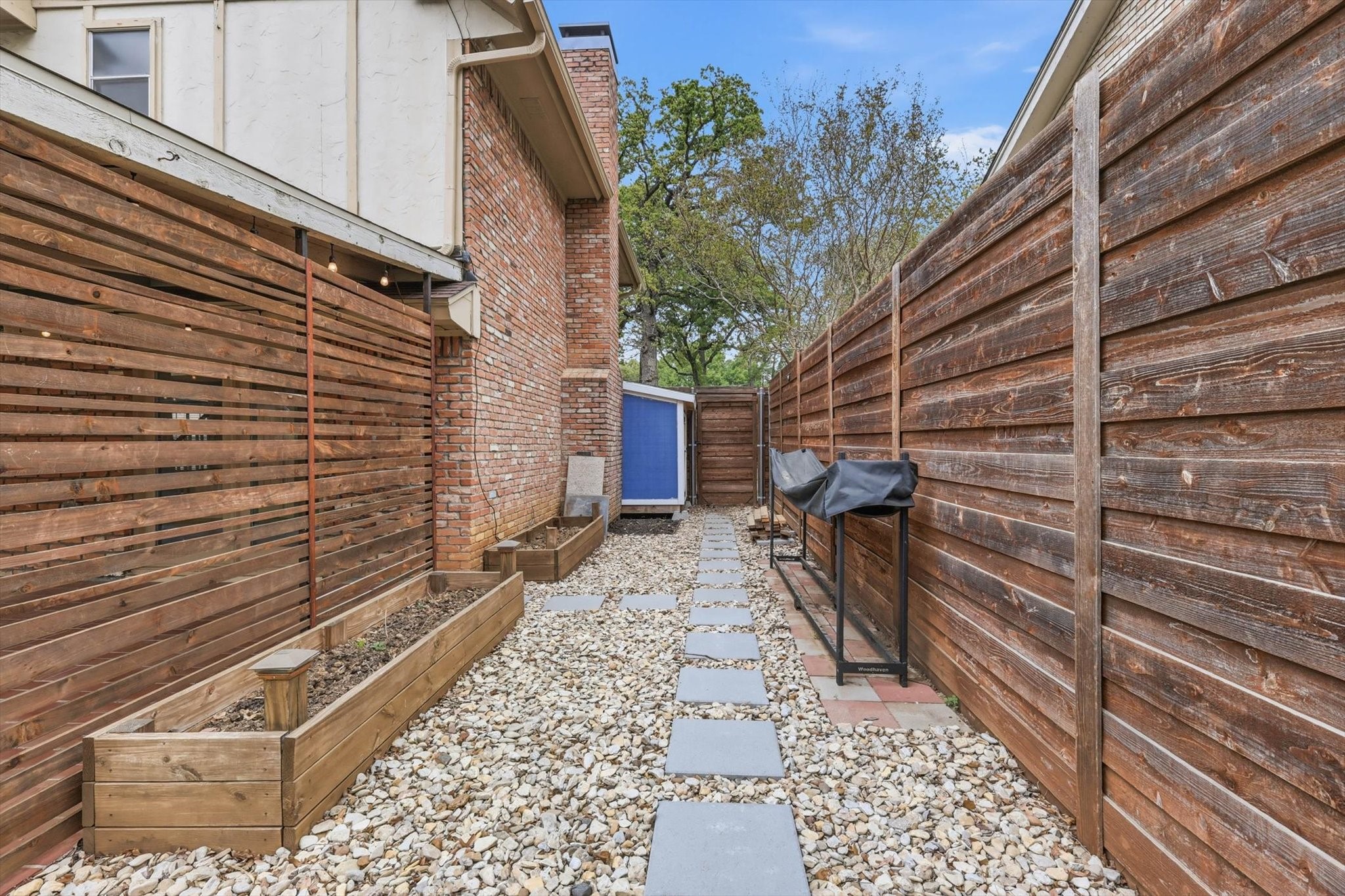 508 Country Green Lane Arlington TX 76011