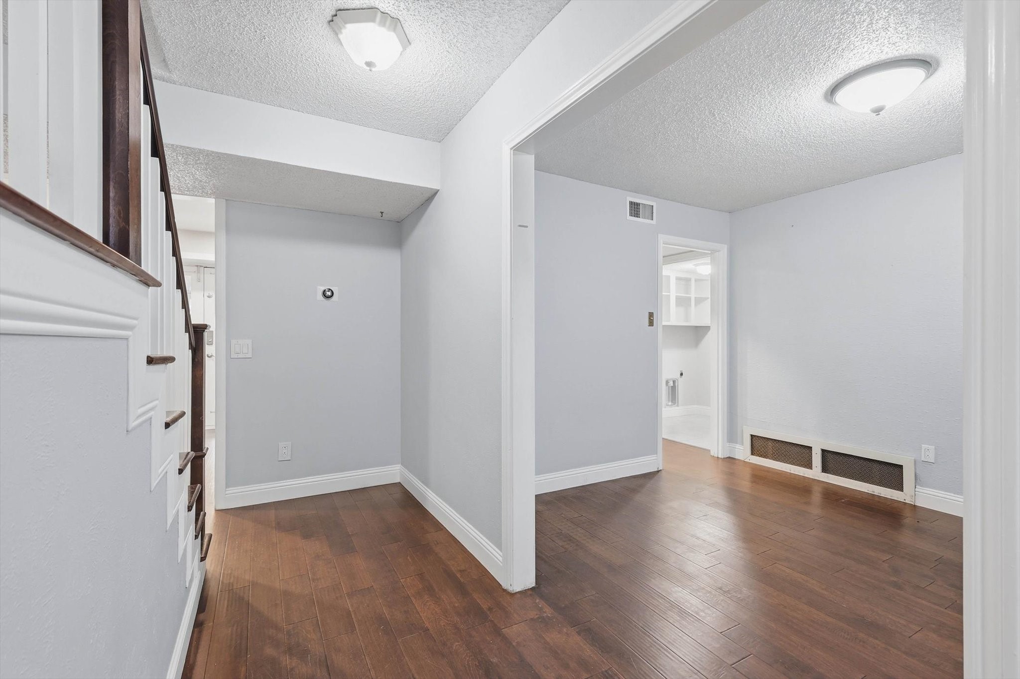 508 Country Green Lane Arlington TX 76011