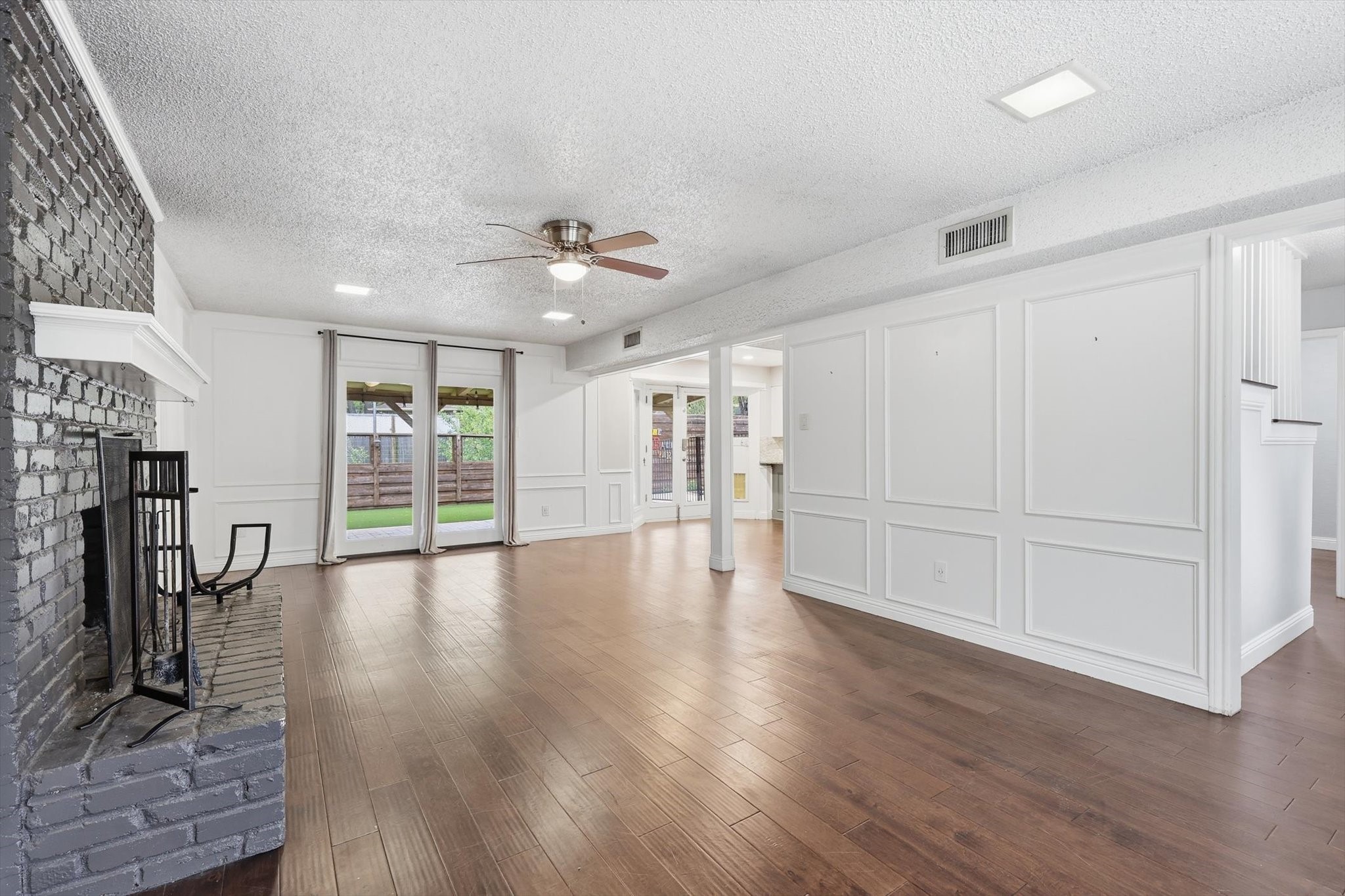 508 Country Green Lane Arlington TX 76011