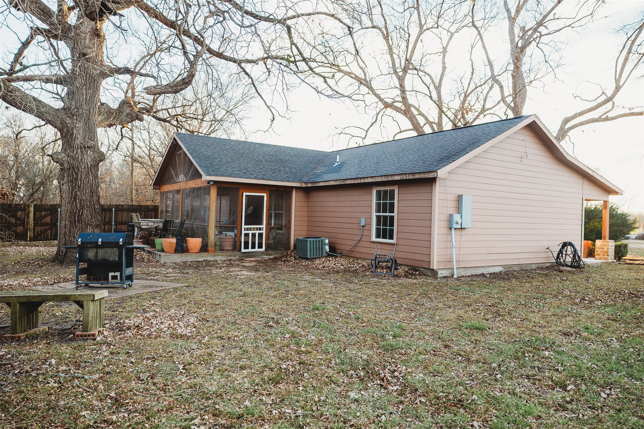 6078 E Line Road Whitewright TX 75491