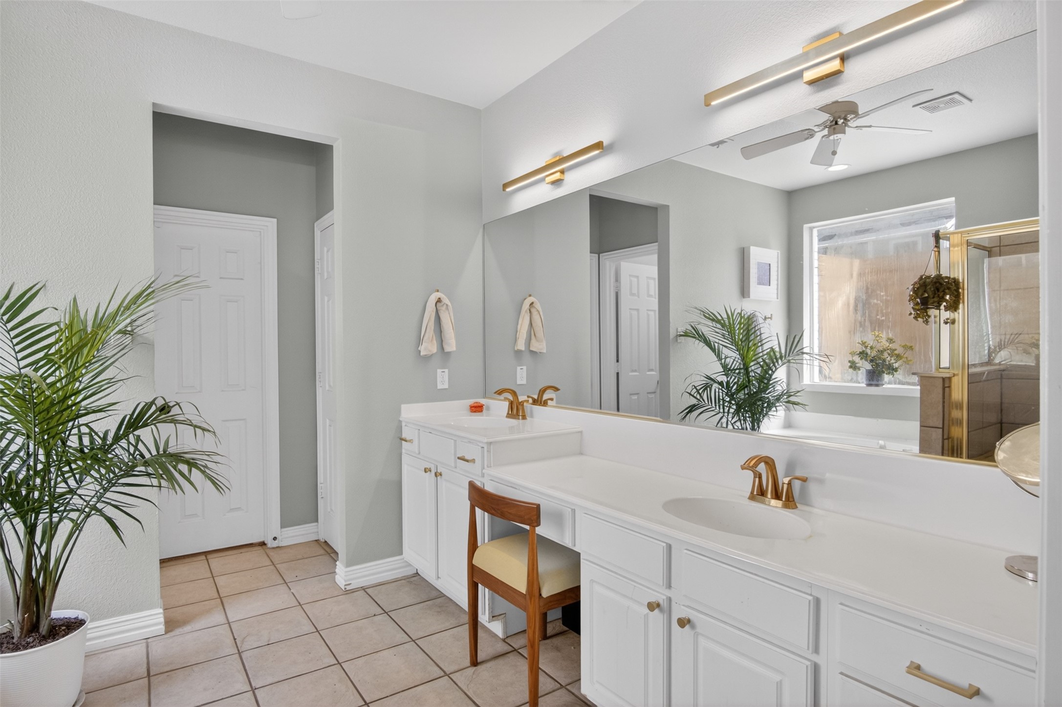3804 Comanche Trail Bedford TX 76021