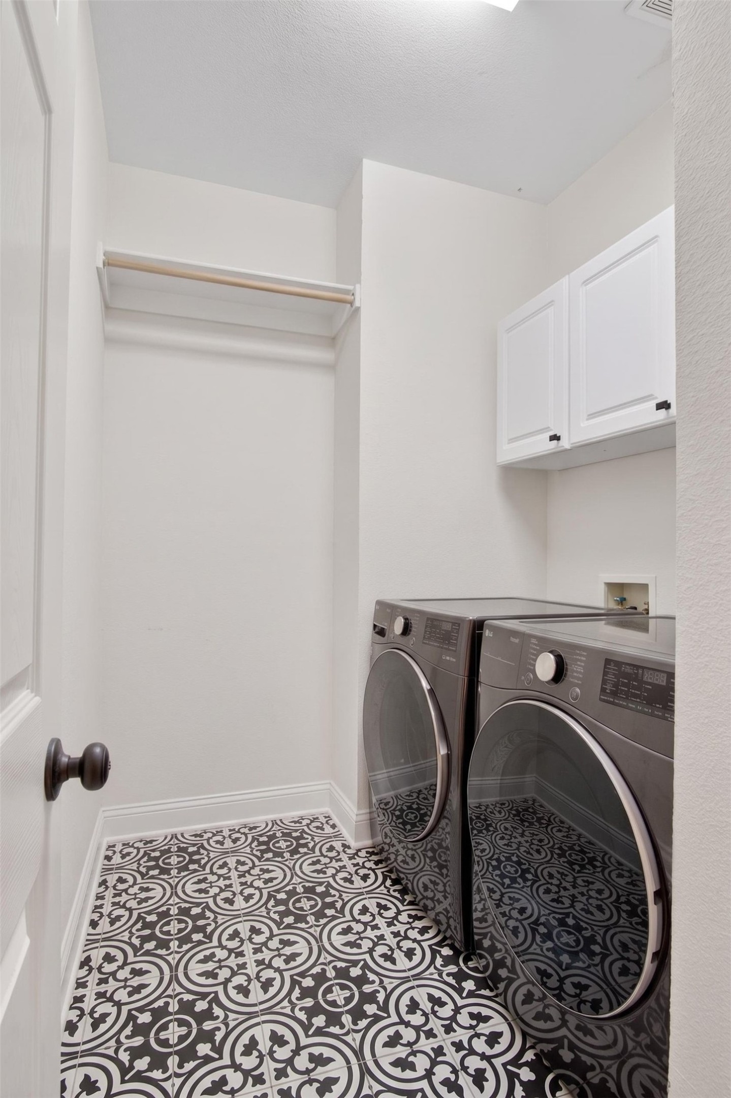 3804 Comanche Trail Bedford TX 76021