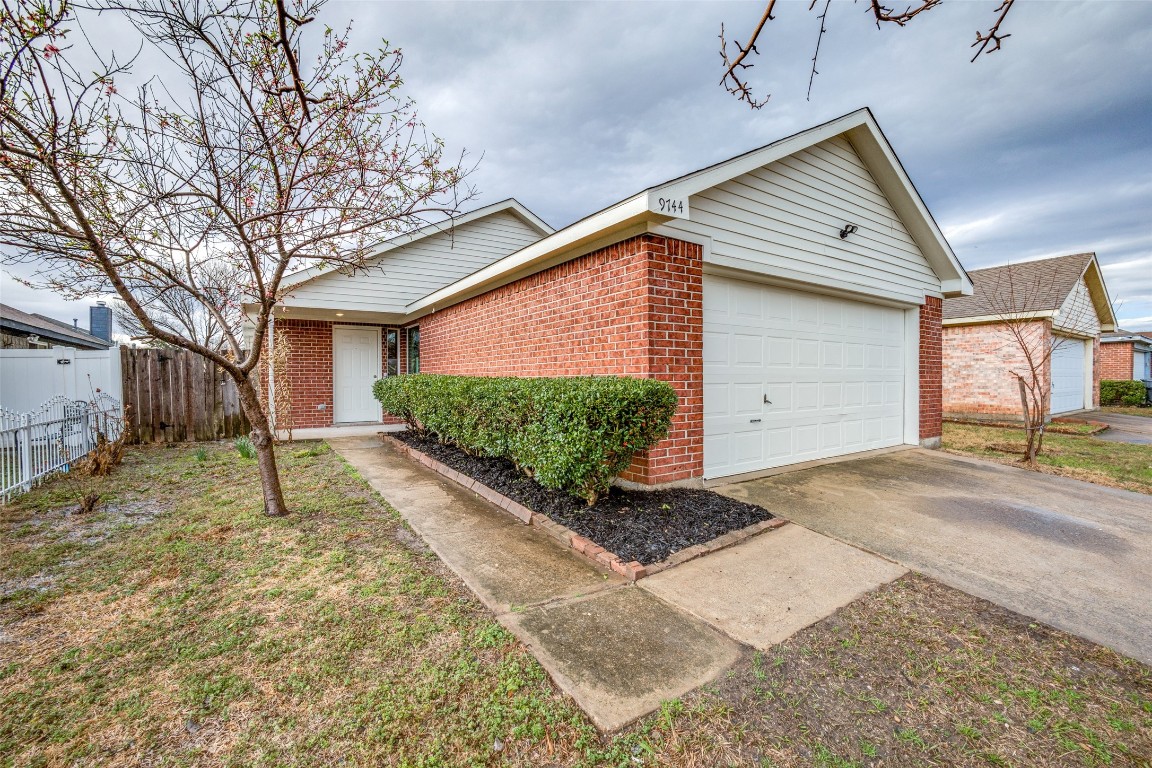 9744 Valley Mills Lane Dallas TX 75227
