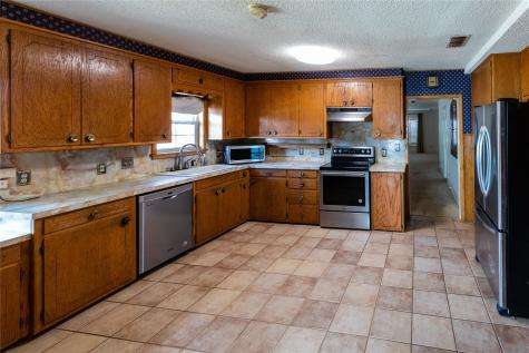 602 E Beauregard Street Rotan TX 79546