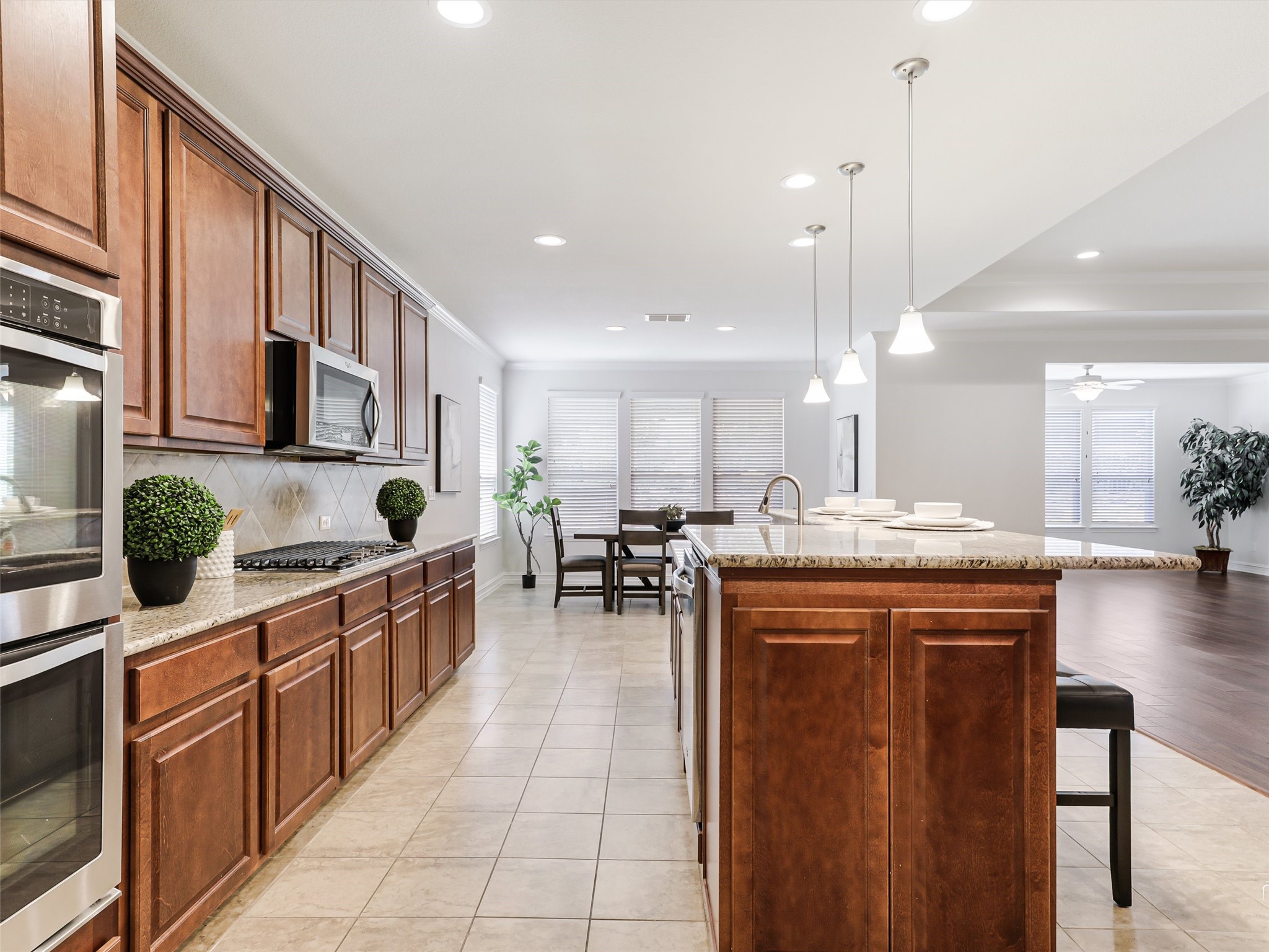 2464 Luna Vista Lane Frisco TX 75036