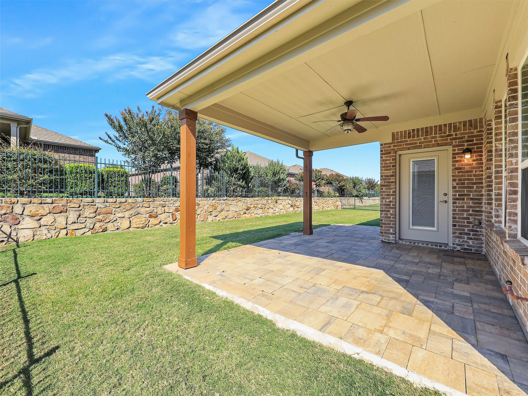 2464 Luna Vista Lane Frisco TX 75036
