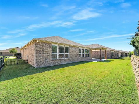2464 Luna Vista Lane Frisco TX 75036