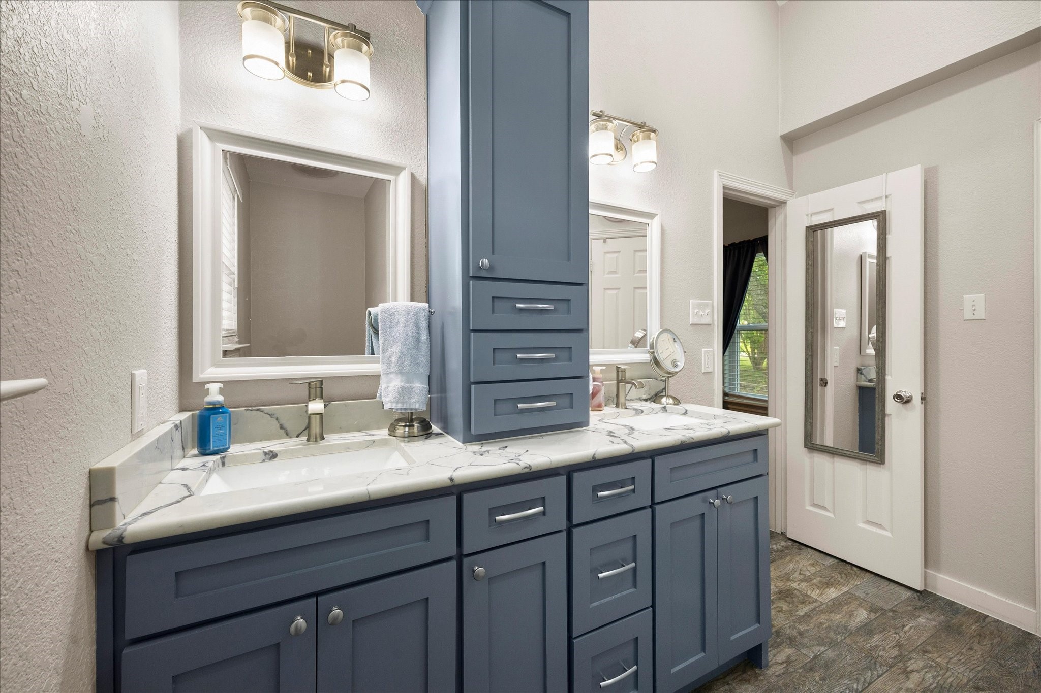 303 Anita Lane Waxahachie TX 75165