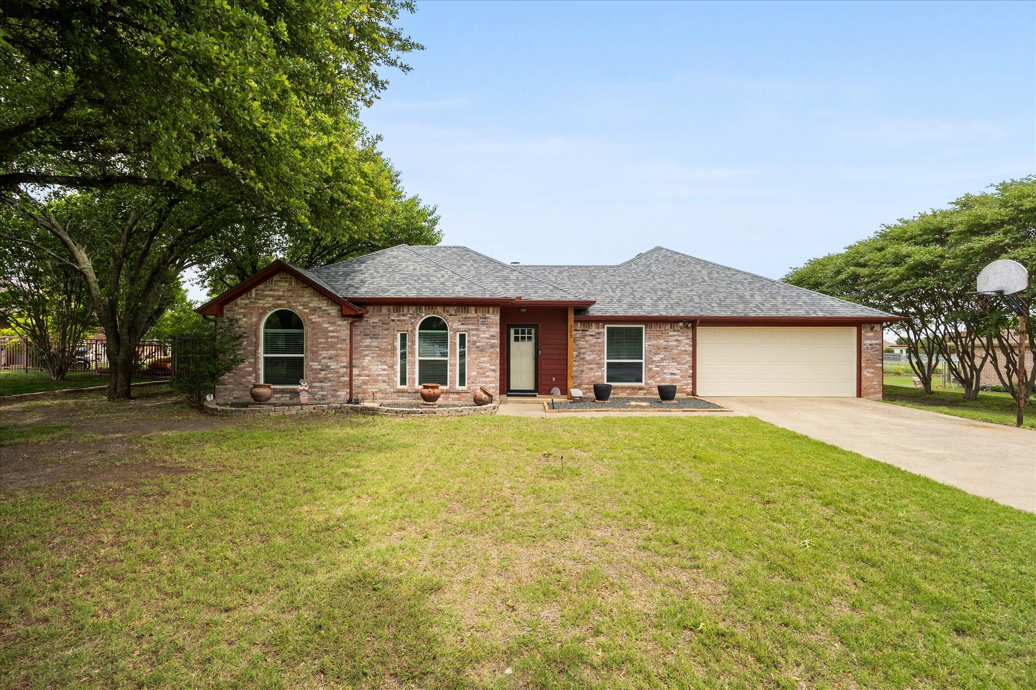 303 Anita Lane Waxahachie TX 75165