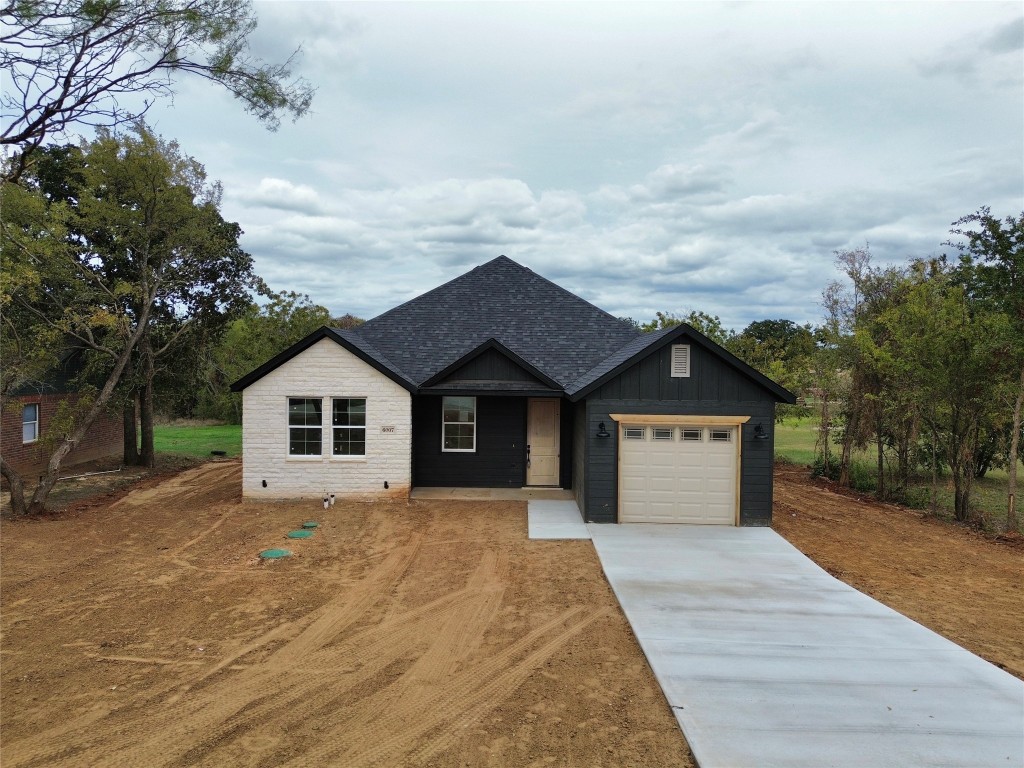 6007 Collins Court Granbury TX 76048