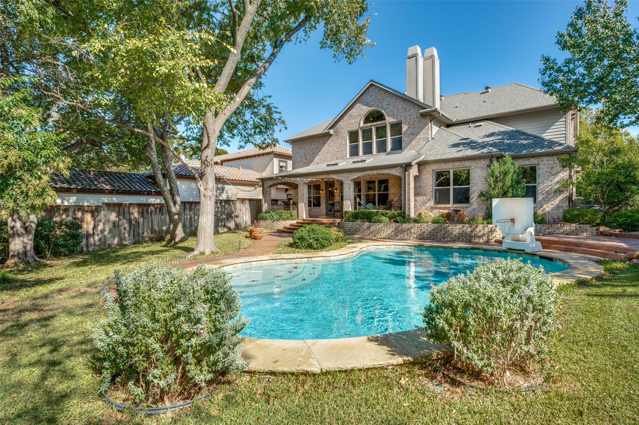 8605 Labron Avenue Dallas TX 75209