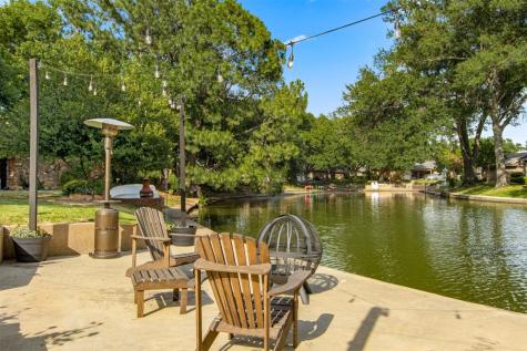 2200 Briarwood Boulevard Arlington TX 76013