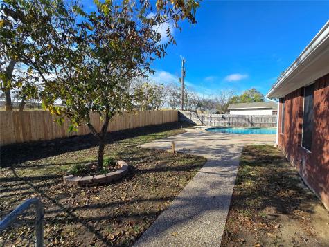 601 Preston Glen Gunter TX 75058