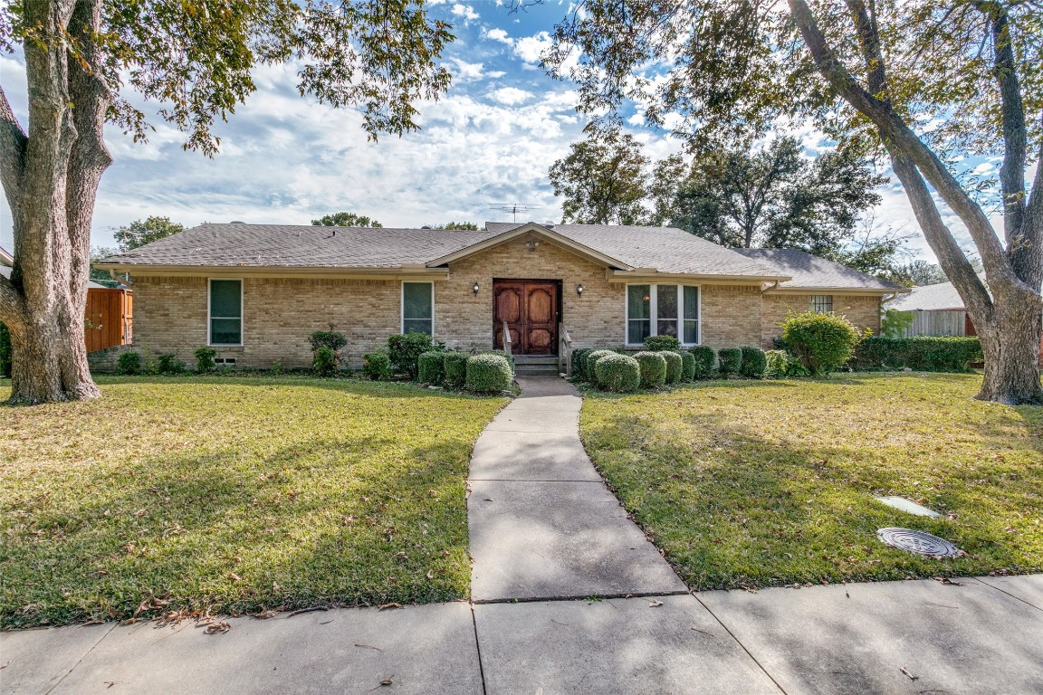 7818 Roundrock Road Dallas TX 75248