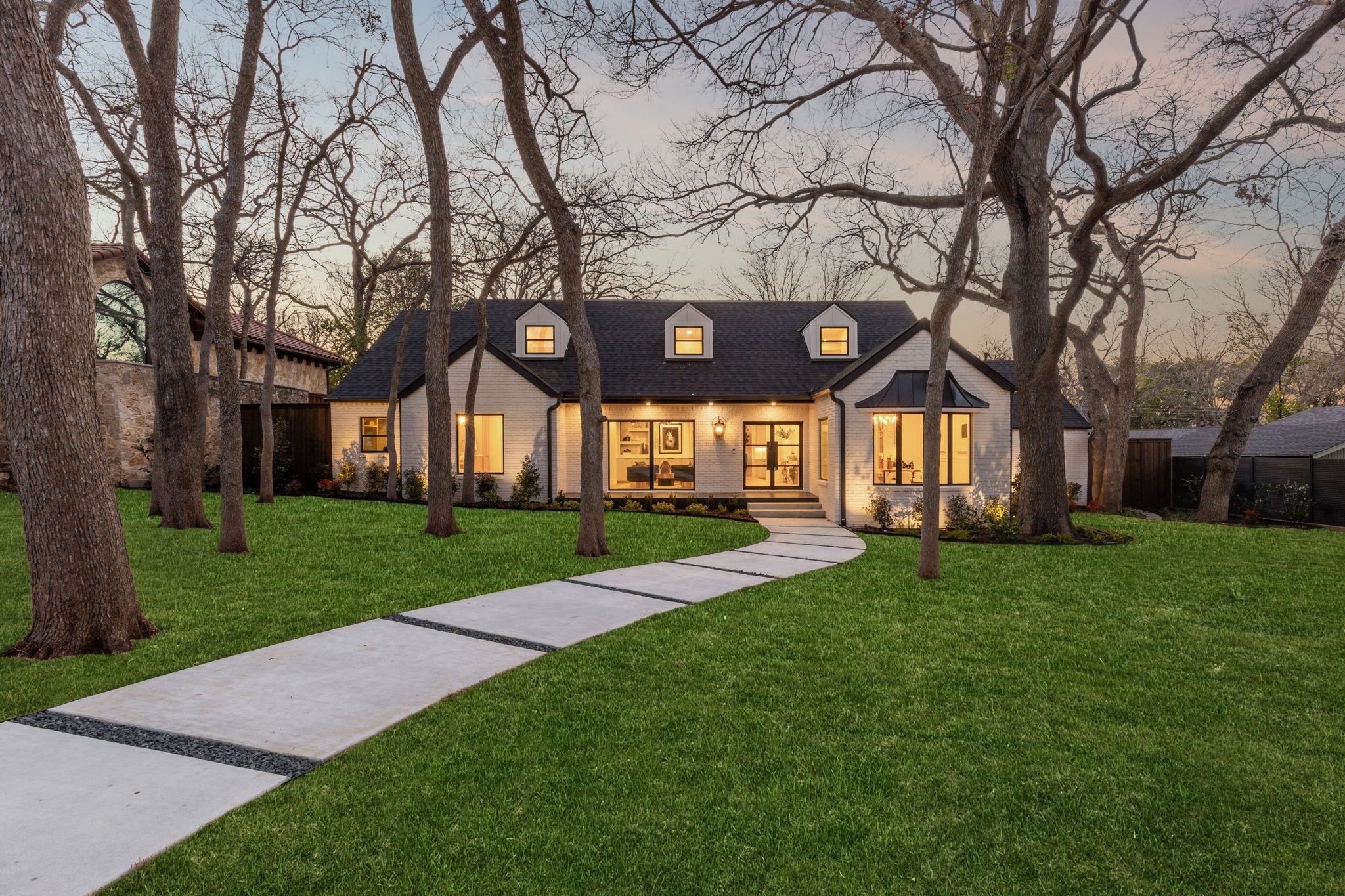 13739 Hughes Lane Dallas TX 75240