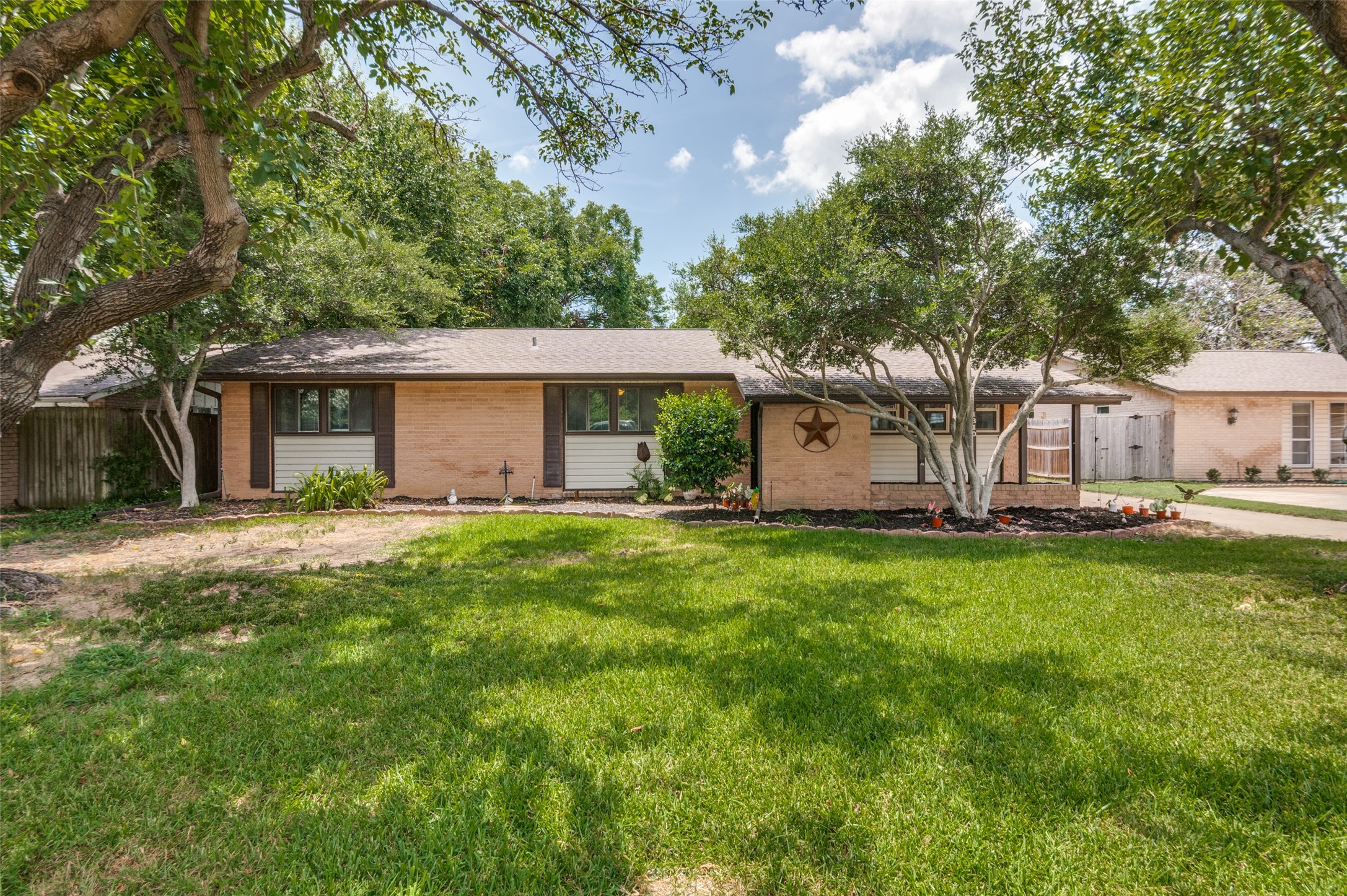 1310 Addington Street Irving TX 75062