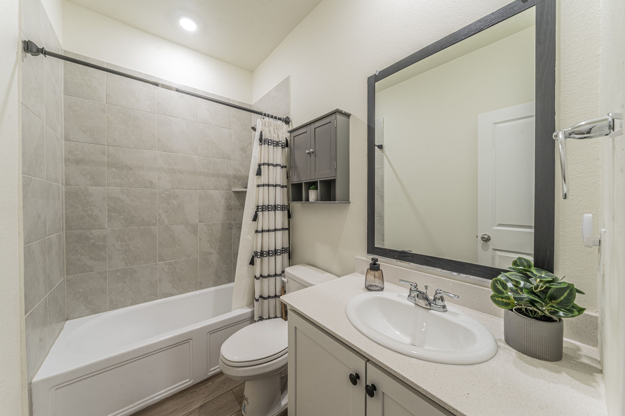 1240 Almond Road Azle TX 76020
