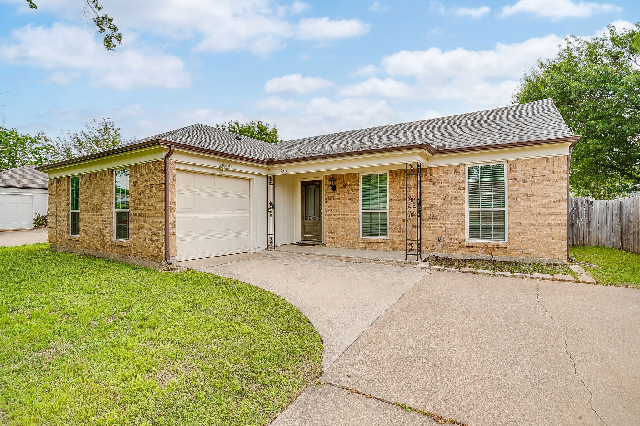 7312 Strawberry Way Fort Worth TX 76137