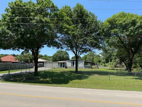 1033 W Lake Drive Weatherford TX 76087