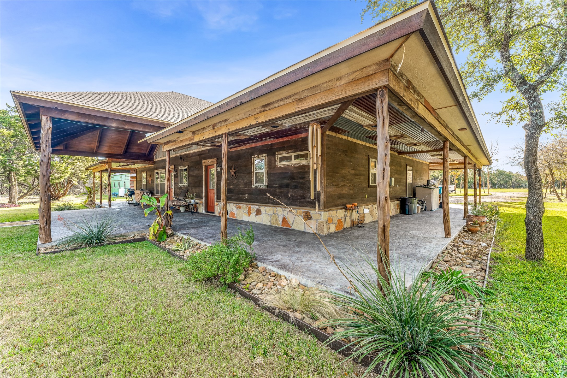 2113 County Road 2012 Glen Rose TX 76058